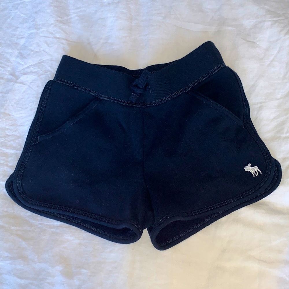 Abercrombie kids navy shorts